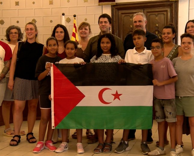 BENVINGUDA INSTITUCIONAL ALS INFANTS SAHRAUÍS DEL PROJECTE ‘VACANCES EN PAU’