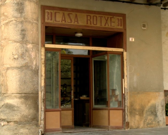 CASA ROTXÉ DE PERAMOLA TORNARÀ A OBRIR PORTES CONVERTIDA EN UNA LLIBRERIA