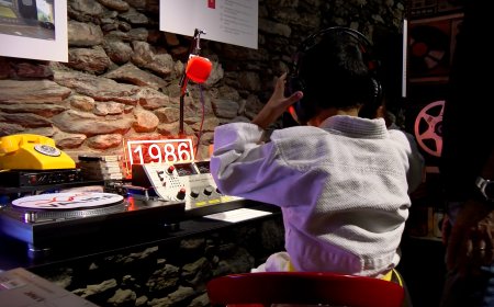 LA HISTÒRIA DE RÀDIO VALIRA I D’ANDORRA, EN UNA EXPOSICIÓ INTERACTIVA PELS 40 ANYS DE L’EMISSORA