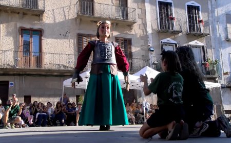  ELS MAITIPS DE PERAMOLA IMPULSEN LA PARTICIPACIÓ DELS INFANTS AMB UN NOU GEGANTÓ