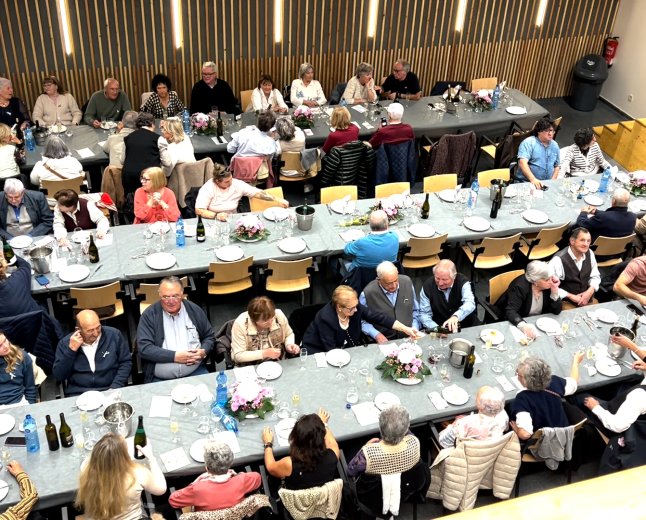 LA FESTA DELS AVIS D’ALP CELEBRA ELS 40 ANYS AMB UN DINAR AMB 150 COMENSALS