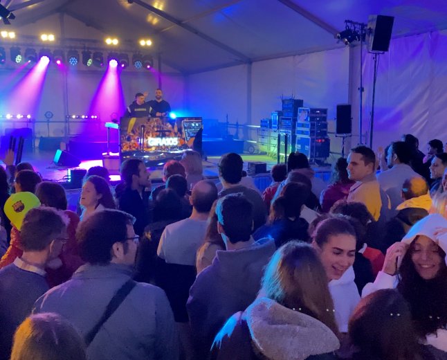 LA GIRA RAC105 FA PARADA A LA SEU D’URGELL PER CELEBRAR ELS 25 ANYS DE CADENA PIRENAICA